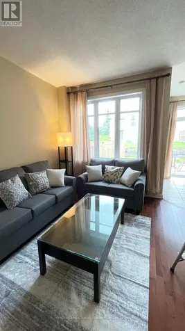 27 Torbec Avenue Ottawa ON K2T 0B6
