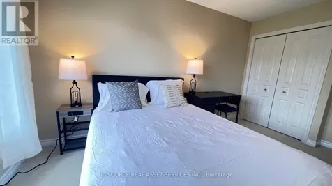 27 Torbec Avenue Ottawa ON K2T 0B6