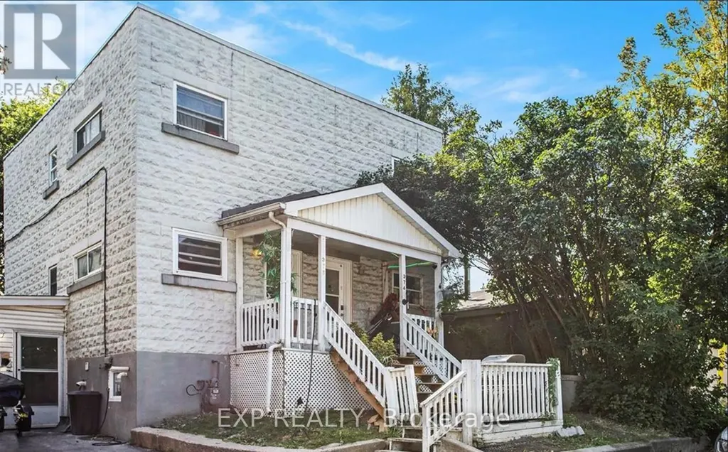378 Montfort Street Ottawa ON K1L 5N1