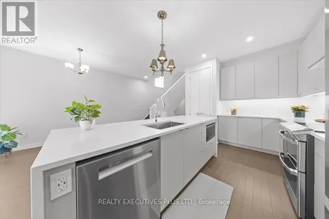 699 Honeydew Street Ottawa ON K1X 0K5