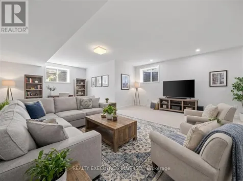 699 Honeydew Street Ottawa ON K1X 0K5
