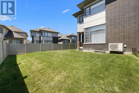 699 Honeydew Street Ottawa ON K1X 0K5