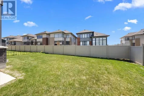 699 Honeydew Street Ottawa ON K1X 0K5