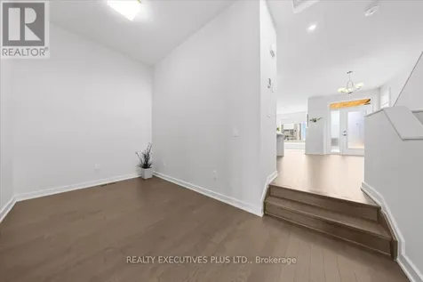 699 Honeydew Street Ottawa ON K1X 0K5