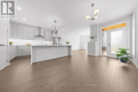 699 Honeydew Street Ottawa ON K1X 0K5