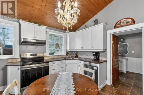 24 Centre Street St. Thomas ON N5R 2Z2