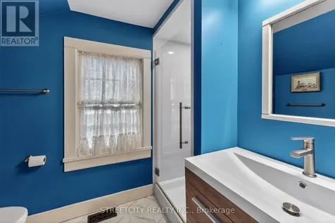 24 Centre Street St. Thomas ON N5R 2Z2