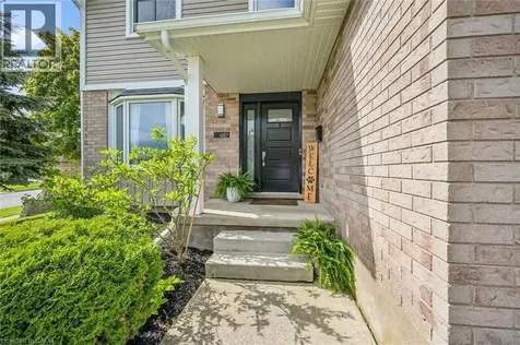 687 Champlain Boulevard Cambridge ON N1R 7Z8