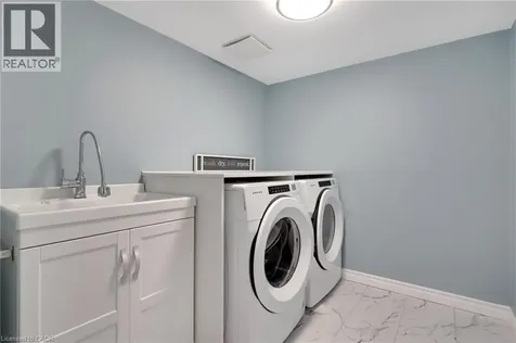 31 Townsend Drive Breslau ON N0B 1M0