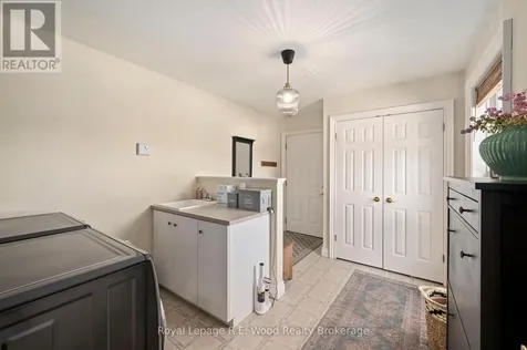 29 Woodside Drive Tillsonburg ON N4G 5P9