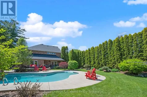 29 Woodside Drive Tillsonburg ON N4G 5P9