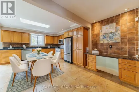 17 Forest Park Avenue Ottawa ON K2E 5A2