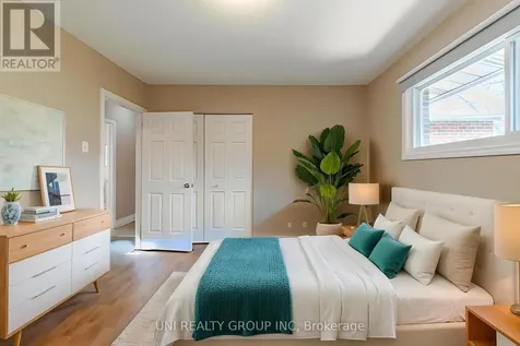 17 Forest Park Avenue Ottawa ON K2E 5A2