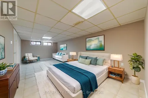 17 Forest Park Avenue Ottawa ON K2E 5A2