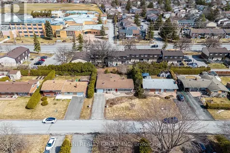 17 Forest Park Avenue Ottawa ON K2E 5A2