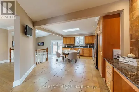 17 Forest Park Avenue Ottawa ON K2E 5A2