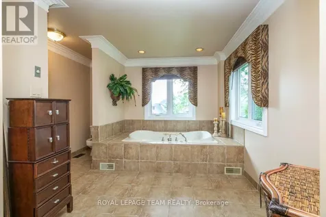 105 Margaret Anne Drive Ottawa ON K0A 1L0