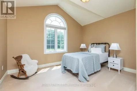 105 Margaret Anne Drive Ottawa ON K0A 1L0