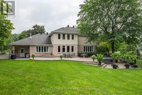 105 Margaret Anne Drive Ottawa ON K0A 1L0
