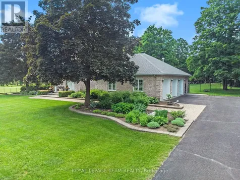 105 Margaret Anne Drive Ottawa ON K0A 1L0