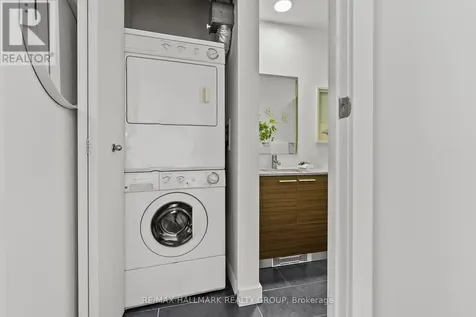 354 Gladstone Avenue Ottawa ON K2P 0R4