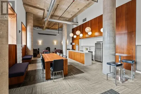 354 Gladstone Avenue Ottawa ON K2P 0R4