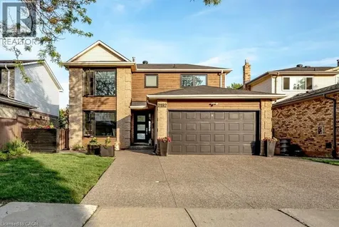 2192 Melissa Crescent Burlington ON L7P 4J7