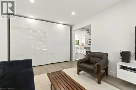 2192 Melissa Crescent Burlington ON L7P 4J7