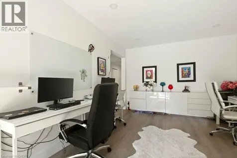 2192 Melissa Crescent Burlington ON L7P 4J7