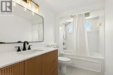 2192 Melissa Crescent Burlington ON L7P 4J7