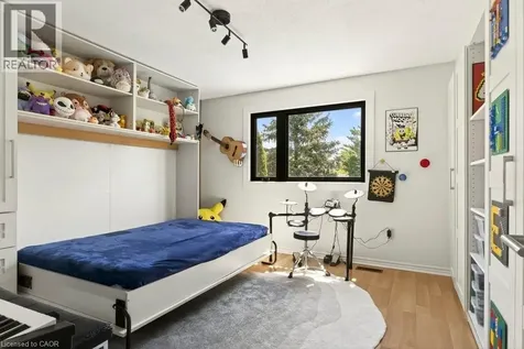 2192 Melissa Crescent Burlington ON L7P 4J7