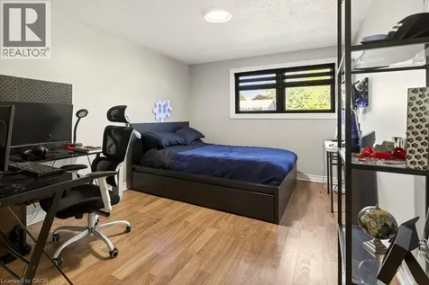 2192 Melissa Crescent Burlington ON L7P 4J7