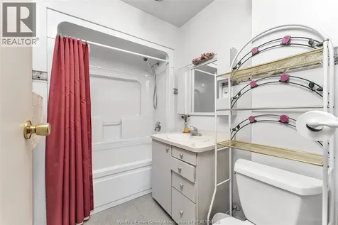 2278 Marentette Avenue Windsor ON N8W 2C1
