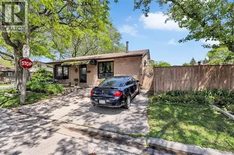 8315 Enfield Place Windsor ON N8S 4M8