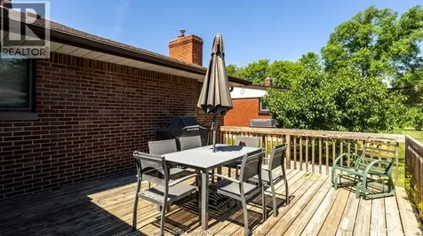 2632 Everts Avenue Windsor ON N9E 2V1