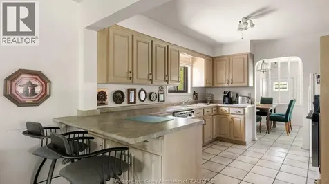 2632 Everts Avenue Windsor ON N9E 2V1