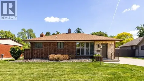 2632 Everts Avenue Windsor ON N9E 2V1