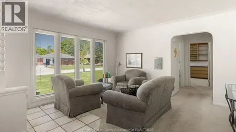 2632 Everts Avenue Windsor ON N9E 2V1