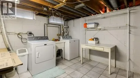 2632 Everts Avenue Windsor ON N9E 2V1