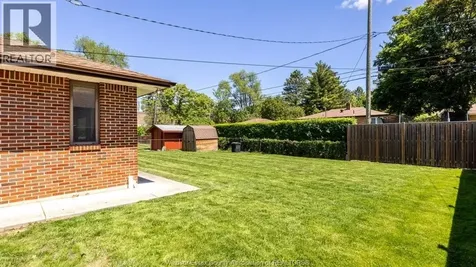 2632 Everts Avenue Windsor ON N9E 2V1
