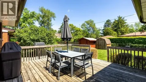 2632 Everts Avenue Windsor ON N9E 2V1