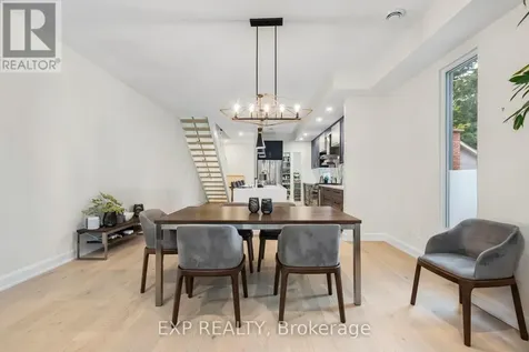 527 Broadhead Avenue Ottawa ON K1Z 5R9