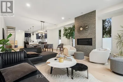 527 Broadhead Avenue Ottawa ON K1Z 5R9