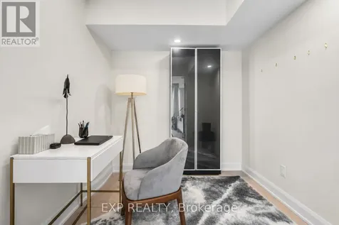 527 Broadhead Avenue Ottawa ON K1Z 5R9
