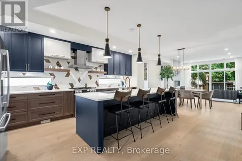 527 Broadhead Avenue Ottawa ON K1Z 5R9