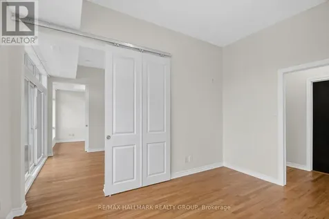 682 Churchill Avenue North Ottawa ON K1Z 5G5