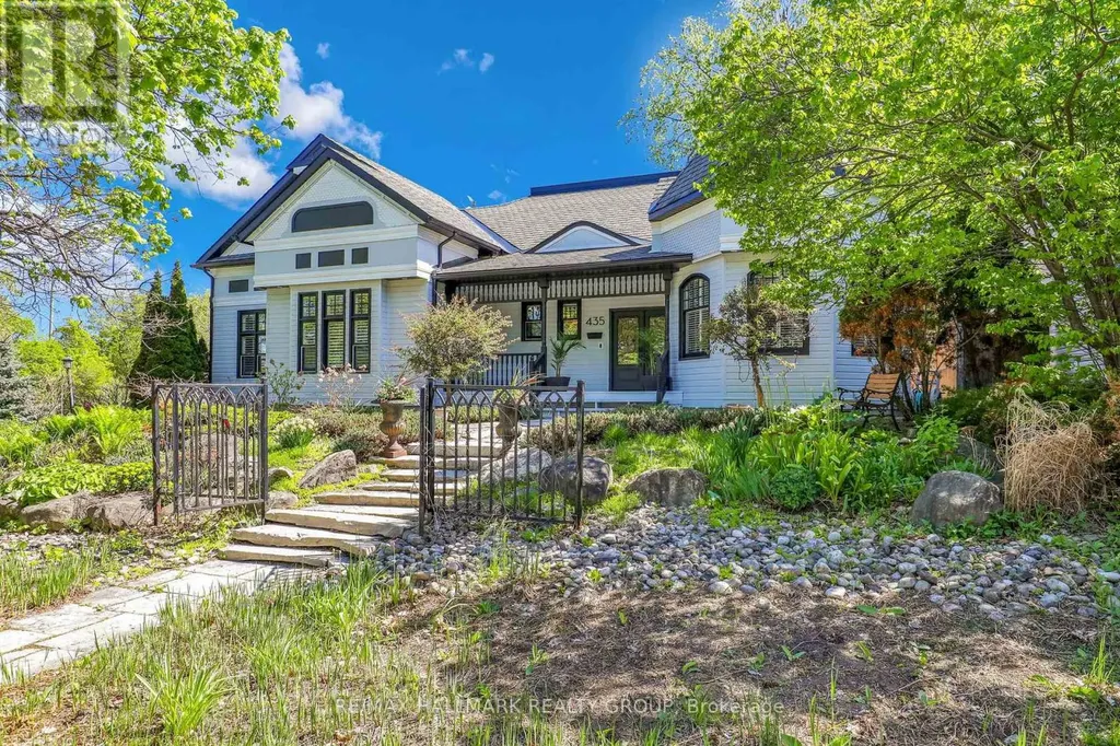 435 Westminster Avenue Ottawa ON K2A 2T7