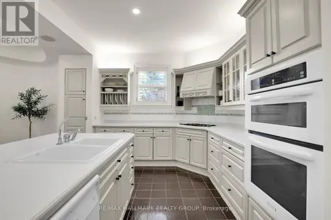 435 Westminster Avenue Ottawa ON K2A 2T7