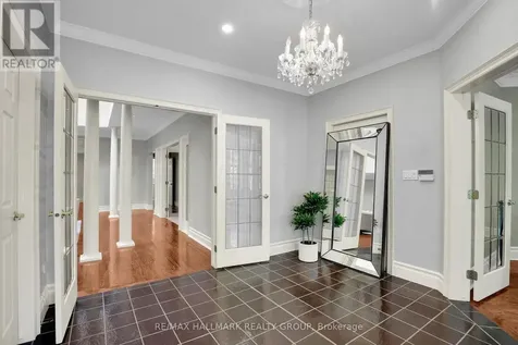 435 Westminster Avenue Ottawa ON K2A 2T7