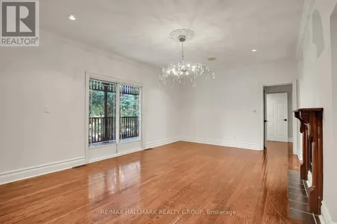 435 Westminster Avenue Ottawa ON K2A 2T7